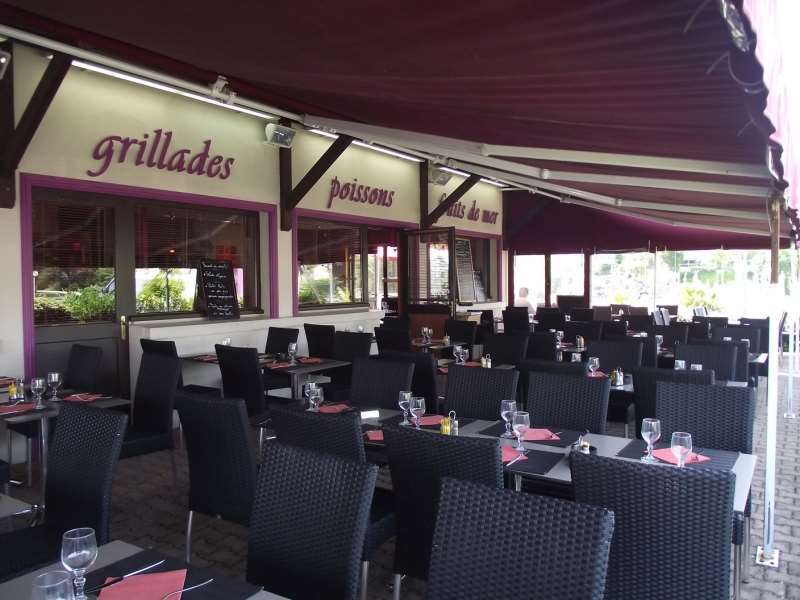Brit Hotel La Rochelle Perigny Étterem fotó